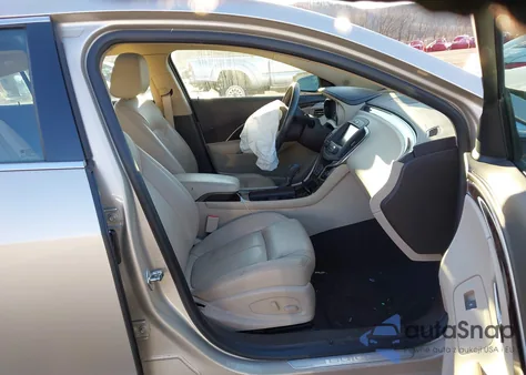 2016 Buick Lacrosse from USA, damaged, VIN 1G4GB5G37GF177072